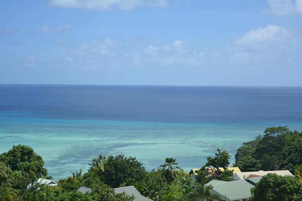 Manfiyo Guest House Anse Boileau Екстериор снимка