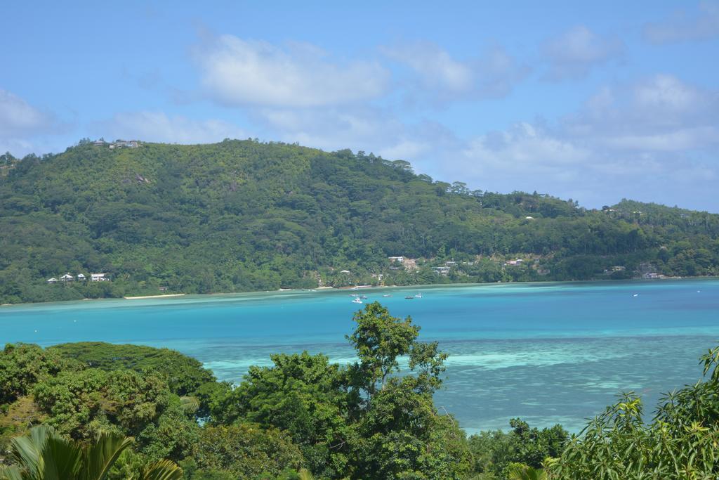 Manfiyo Guest House Anse Boileau Екстериор снимка
