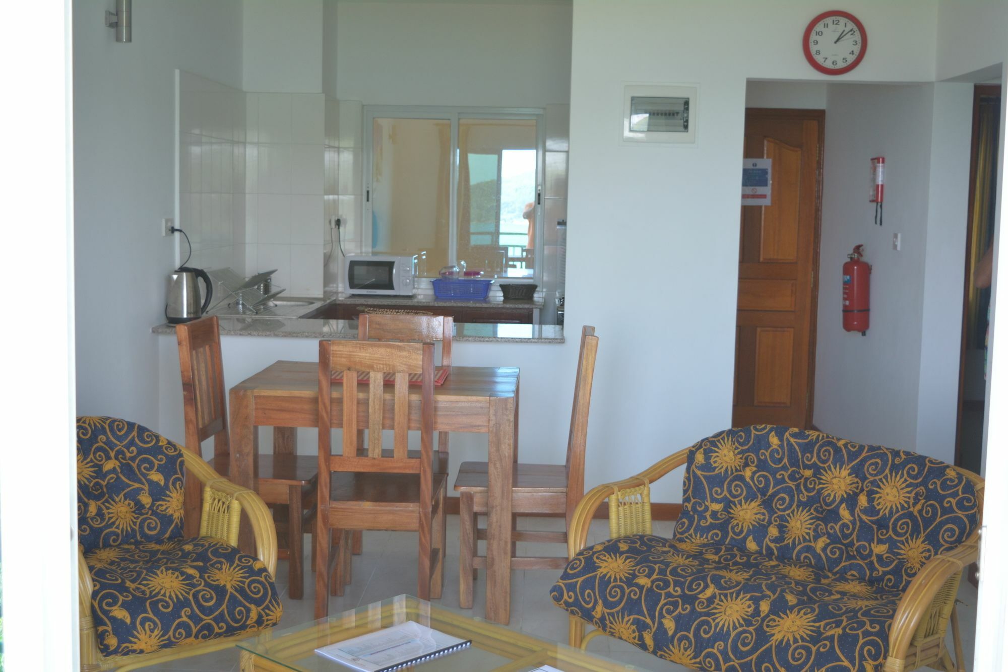 Manfiyo Guest House Anse Boileau Екстериор снимка