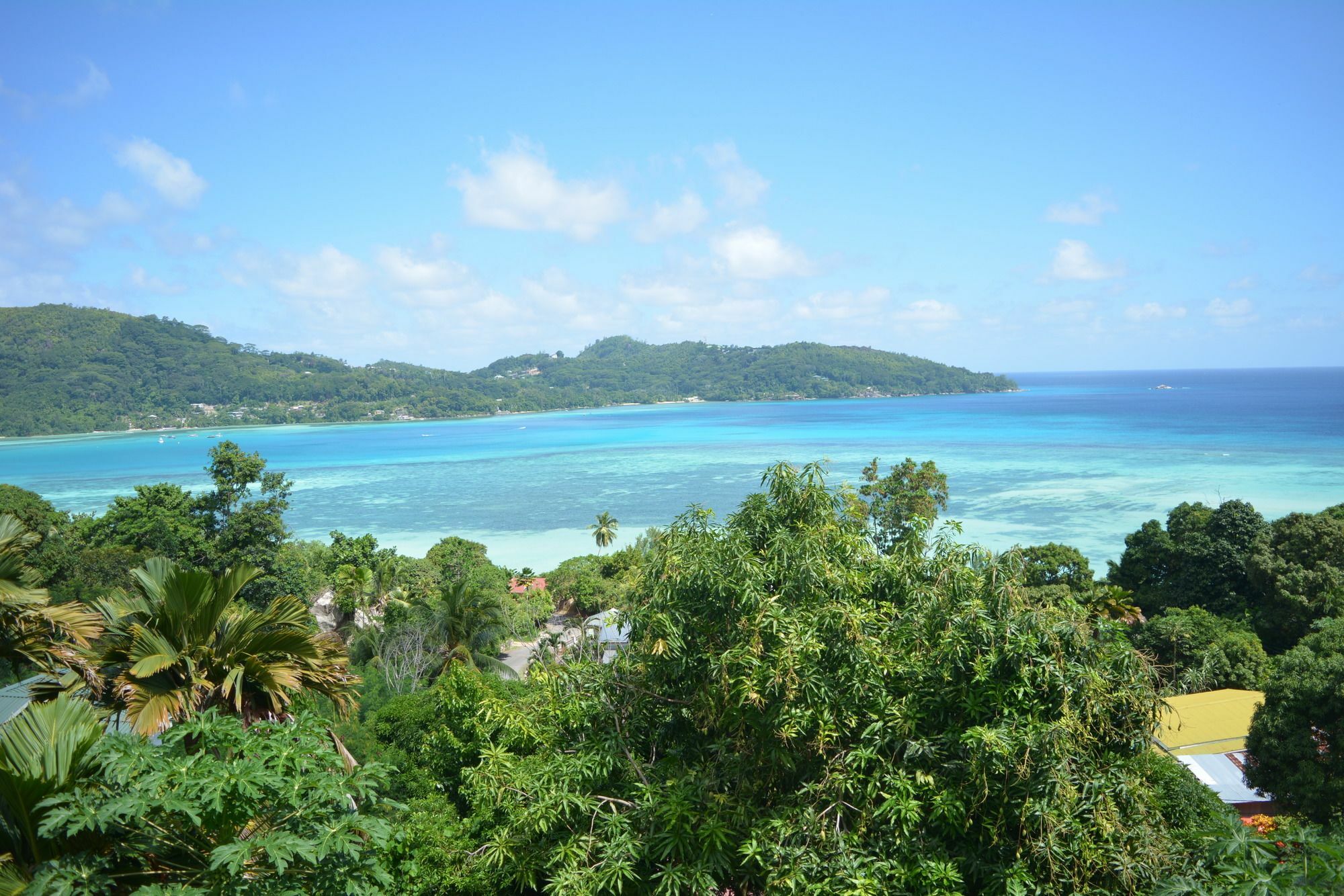 Manfiyo Guest House Anse Boileau Екстериор снимка